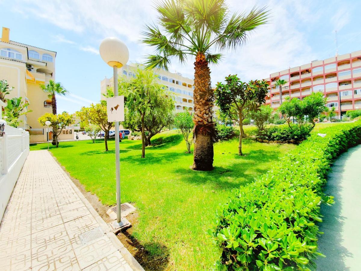 Best House Paola Torrevieja Eksteriør billede